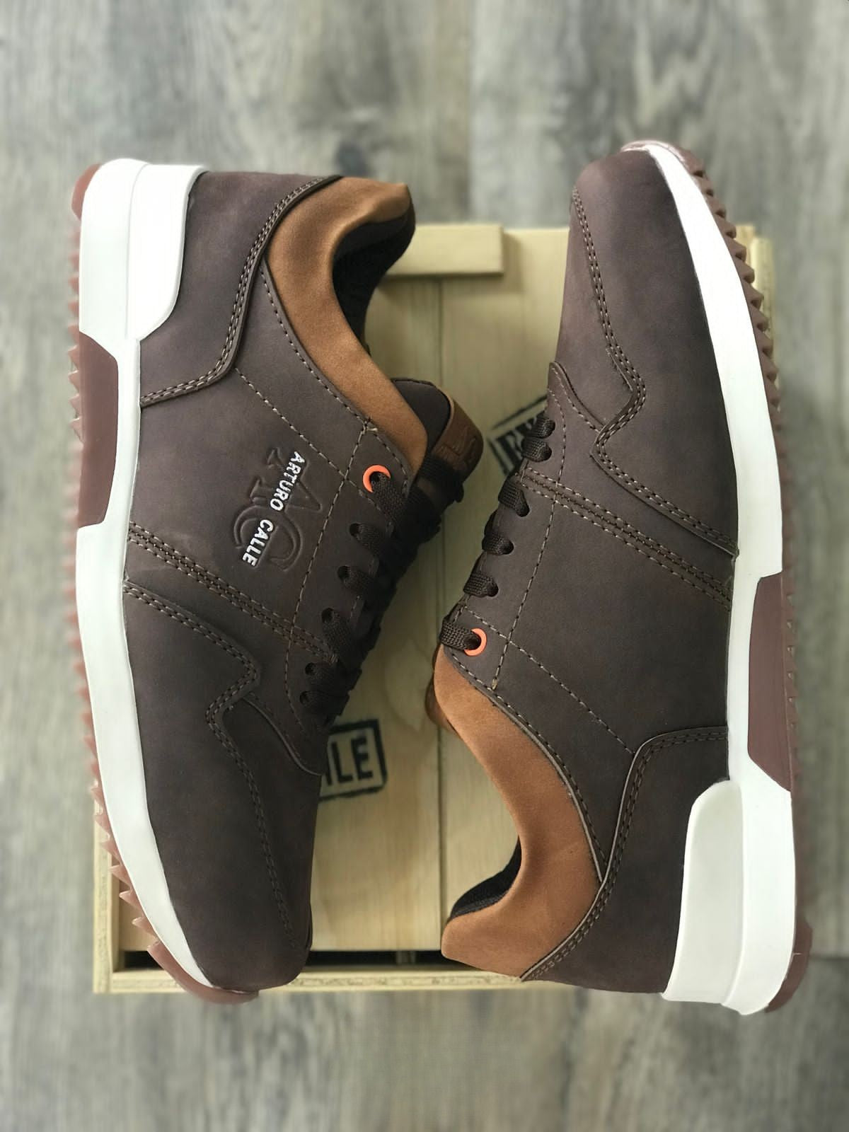 Tenis Casual Arturo Calle – Perfectos para Cada Paso